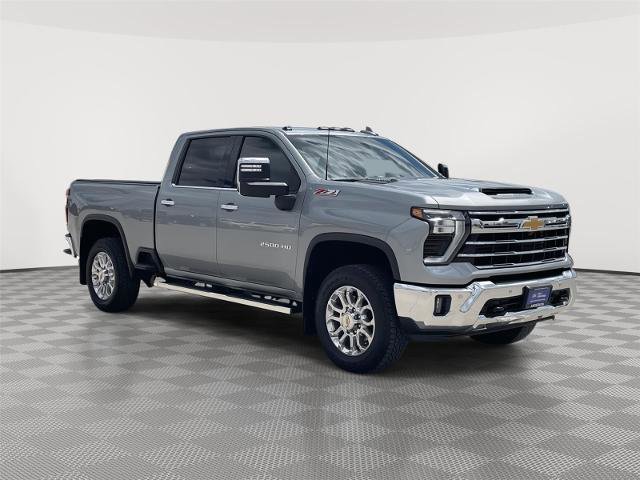 Used 2025 Chevrolet Silverado 2500 LTZ w/ LTZ Premium Package AWD/4WD image 5