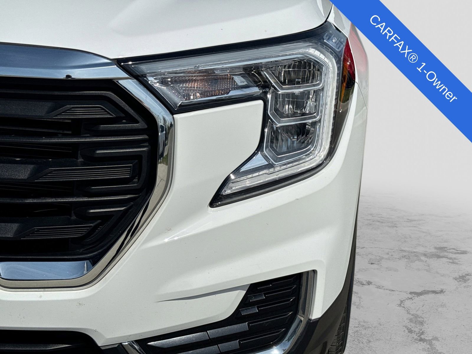 Used 2023 GMC Terrain SLE w/ Driver Convenience Package FWD image 13