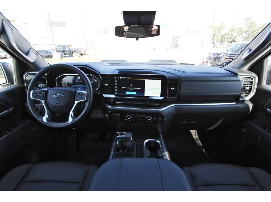 Used 2026 Chevrolet Silverado 1500 LT Trail Boss w/ Convenience Package II AWD/4WD image 12