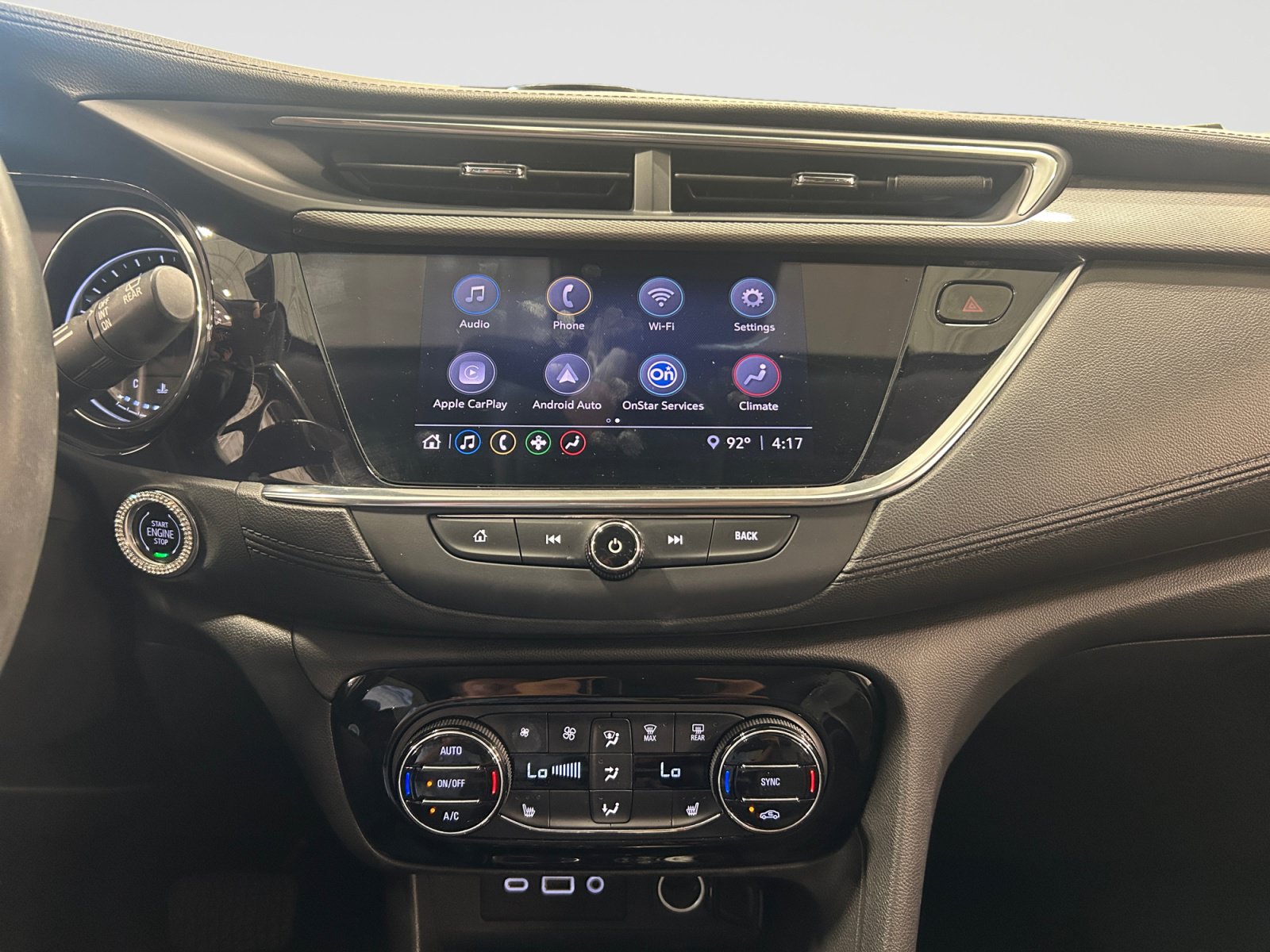 Used 2022 Buick Encore GX Select w/ Sport Touring Package FWD image 17