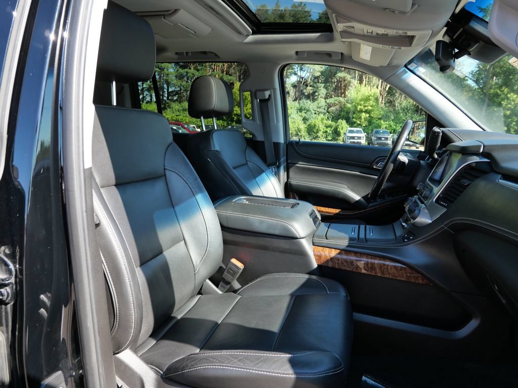 Used 2018 Chevrolet Suburban Premier AWD/4WD image 12
