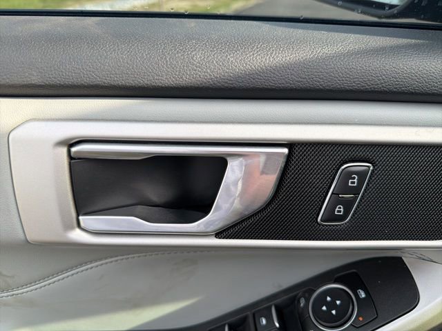 Certified 2022 Ford Explorer XLT w/ Equipment Group 202A image 27