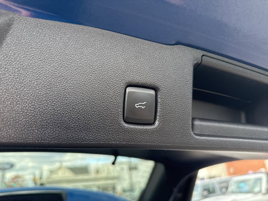 Certified 2022 Ford Escape SEL w/ Technology Package image 13