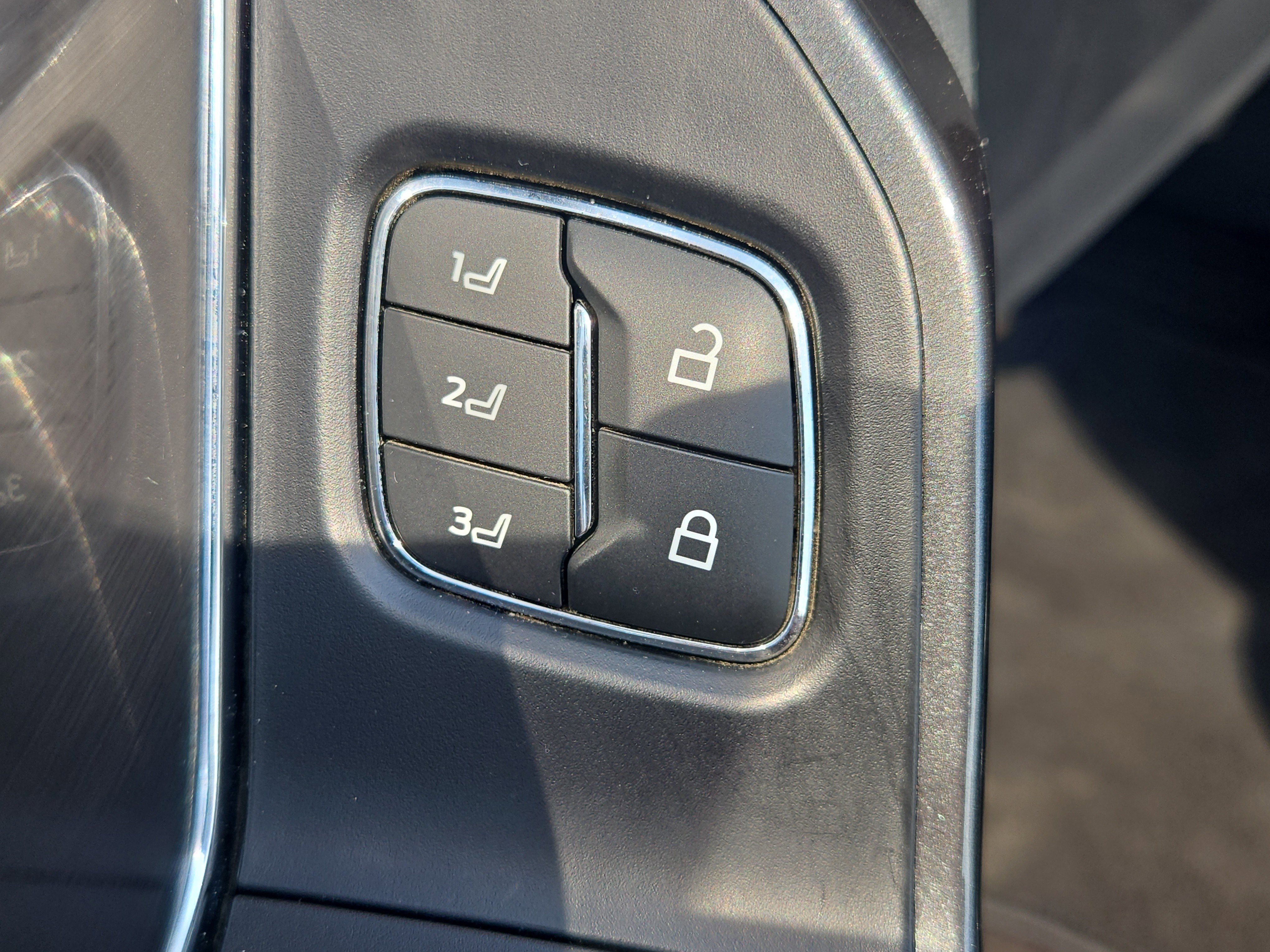 Certified 2021 Ford F150 Lariat w/ Equipment Group 502A High image 43