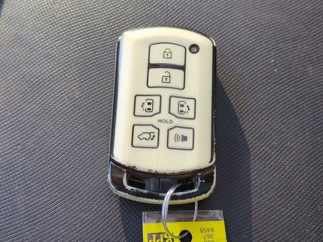 Used 2017 Toyota Sienna XLE FWD image 29