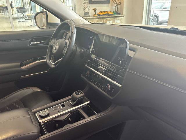 Used 2023 Nissan Pathfinder Platinum AWD/4WD image 28