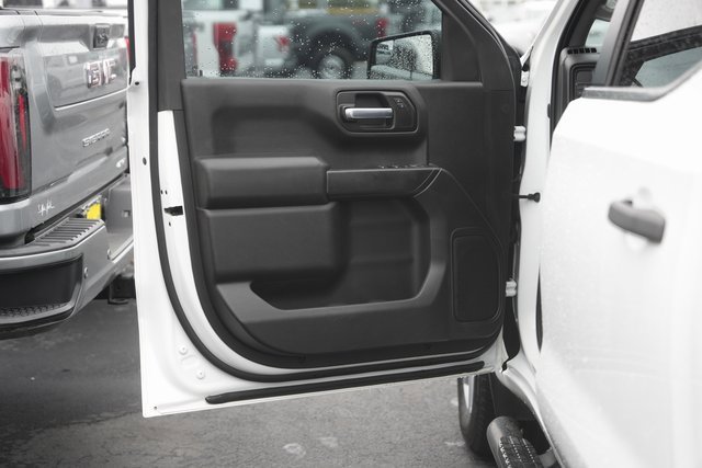 Used 2020 Chevrolet Silverado 1500 Custom w/ Custom Value Package image 28