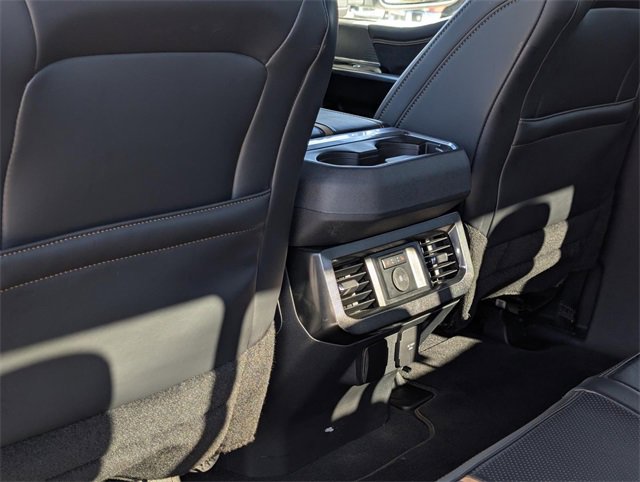 Certified 2024 Ford F250 Platinum image 31