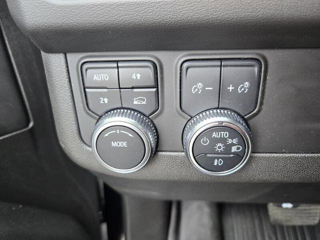 Used 2021 GMC Yukon SLT w/ SLT Premium Package image 31