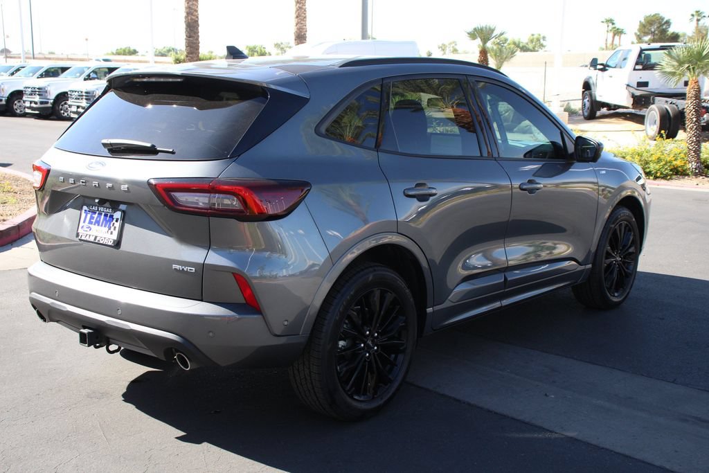 Certified 2023 Ford Escape ST-Line Elite w/ Premium Technology Package AWD/4WD image 8