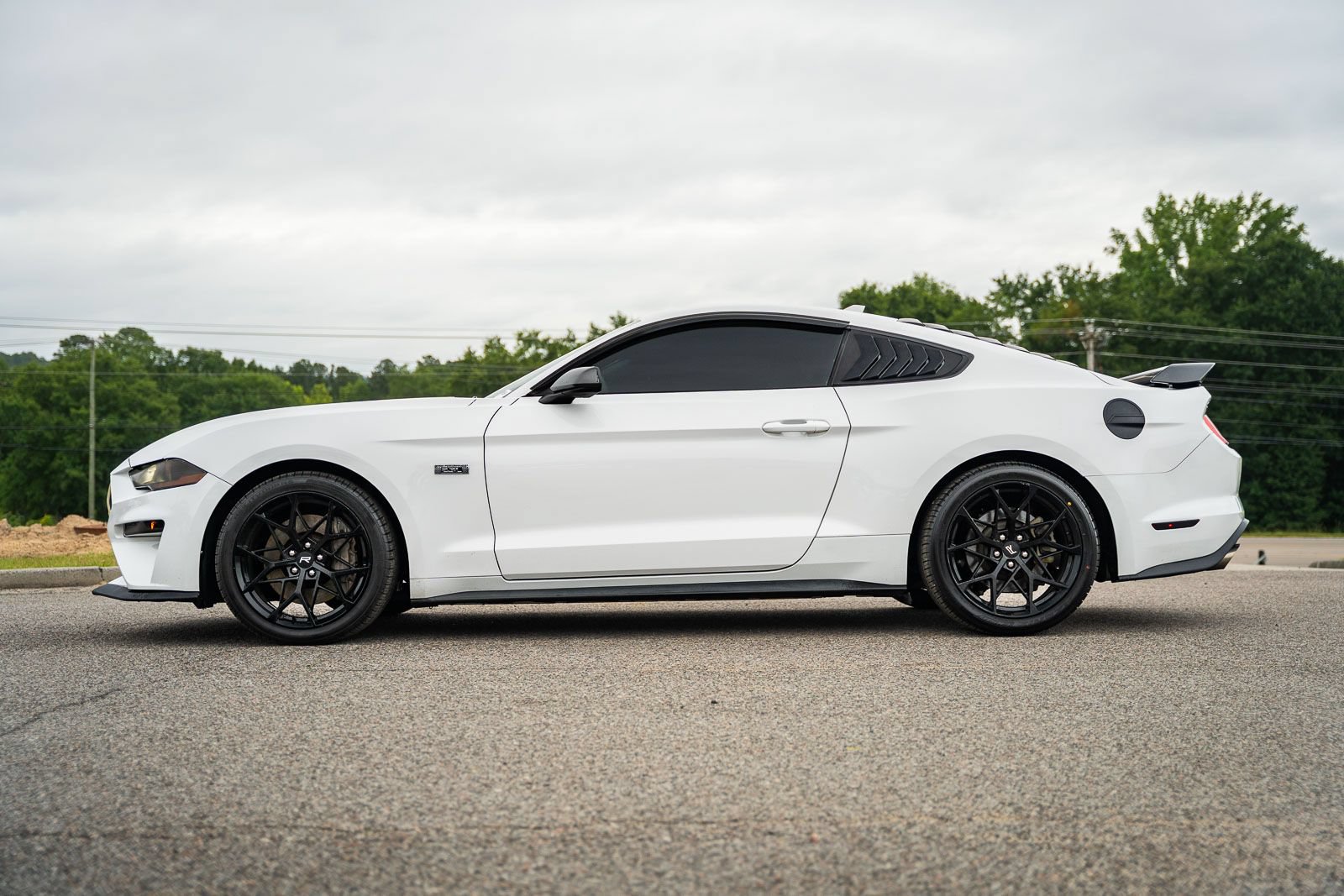 Certified 2020 Ford Mustang Coupe w/ 2.3L High Performance Package RWD image 4
