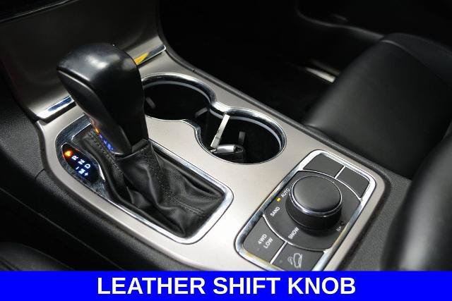 Used 2021 Jeep Grand Cherokee Limited AWD/4WD image 25
