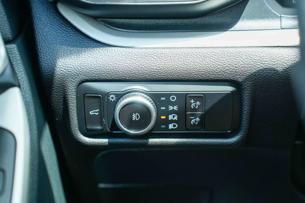 Certified 2023 Ford Explorer XLT w/ Equipment Group 202A AWD/4WD image 30