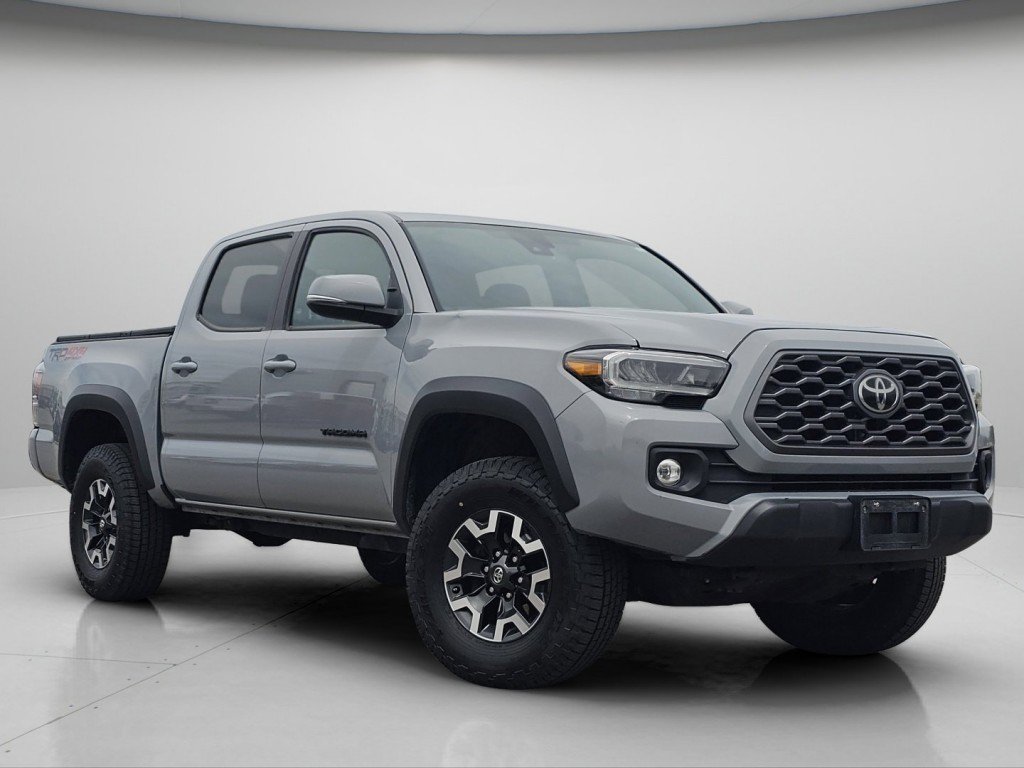 Used 2020 Toyota Tacoma TRD Off-Road w/ Technology Package AWD/4WD image 2