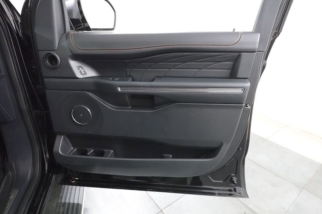 Certified 2023 Ford Expedition Platinum AWD/4WD image 32