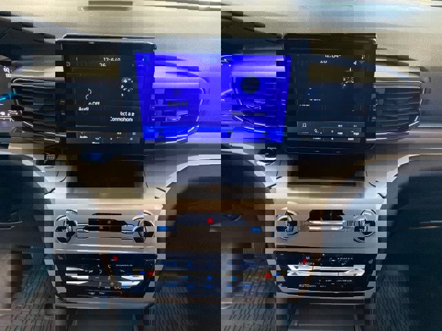 Certified 2022 Ford Explorer XLT w/ Equipment Group 202A image 25