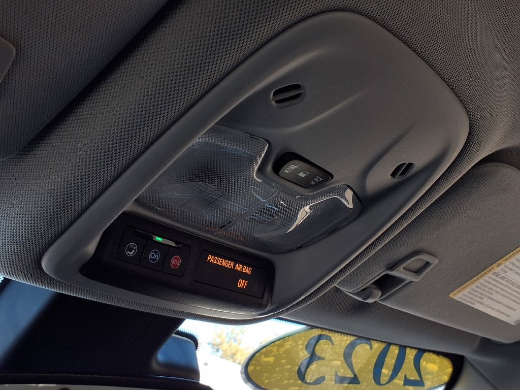 Used 2023 Chevrolet Bolt EUV LT w/ Convenience Package FWD image 18