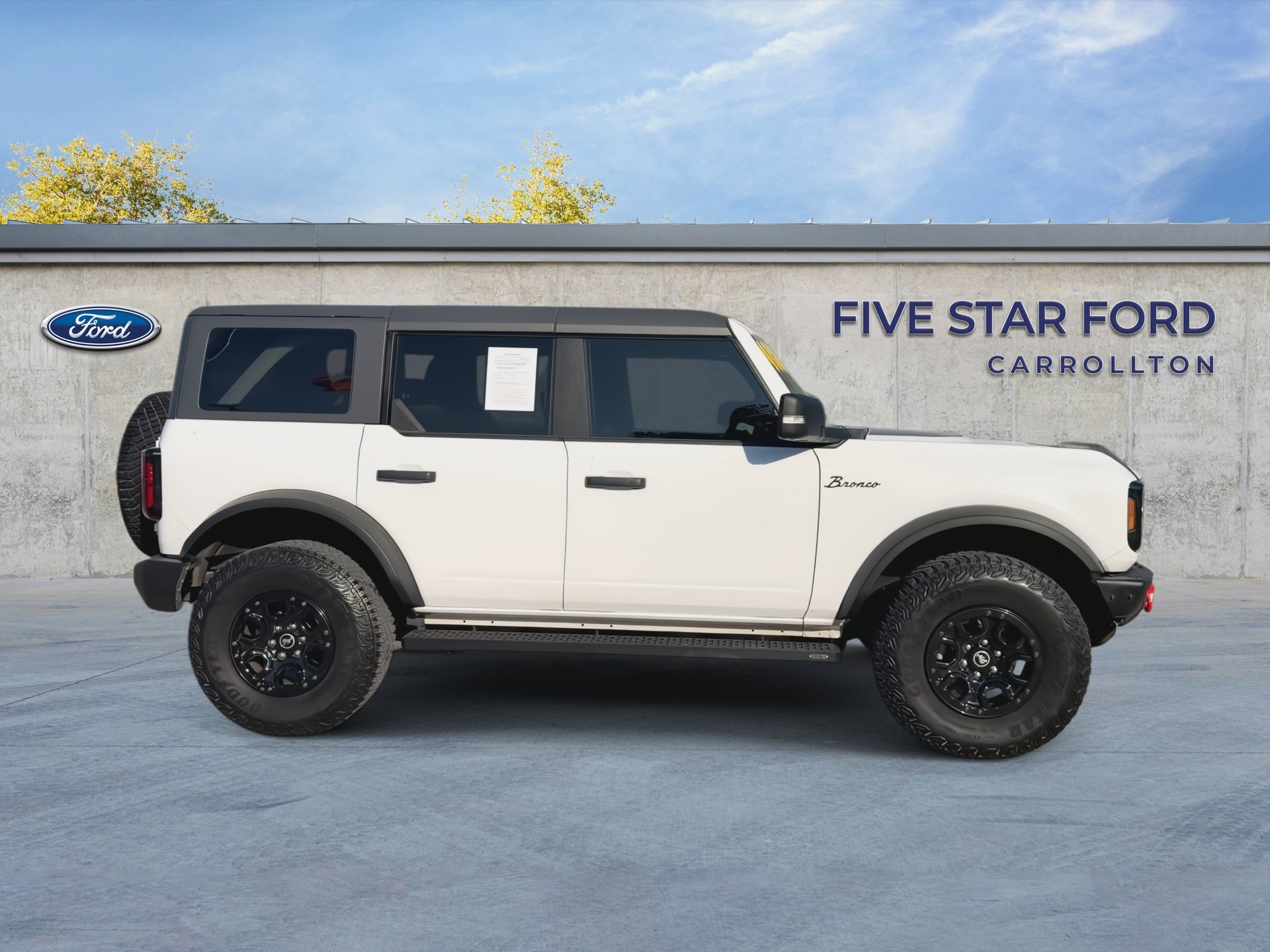 Certified 2023 Ford Bronco Wildtrak AWD/4WD image 9
