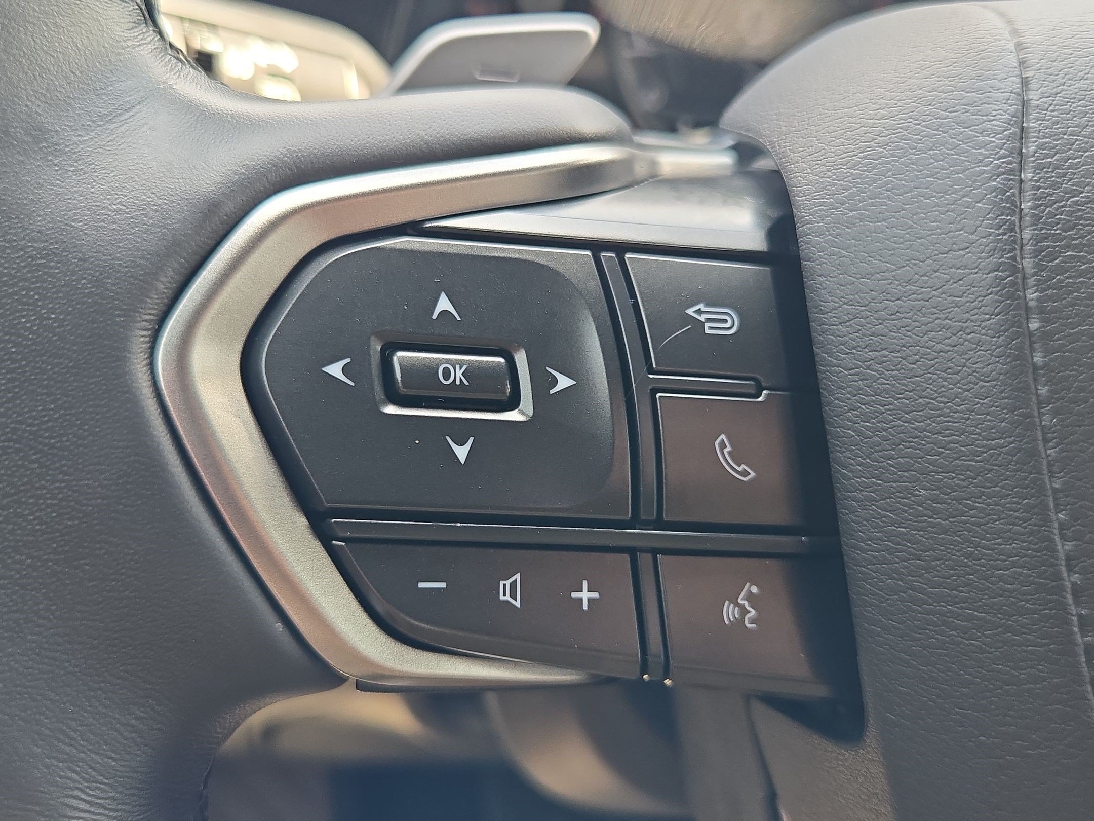 Used 2024 Lexus RX 350 Premium w/ Accessory Package (Z1) FWD image 20