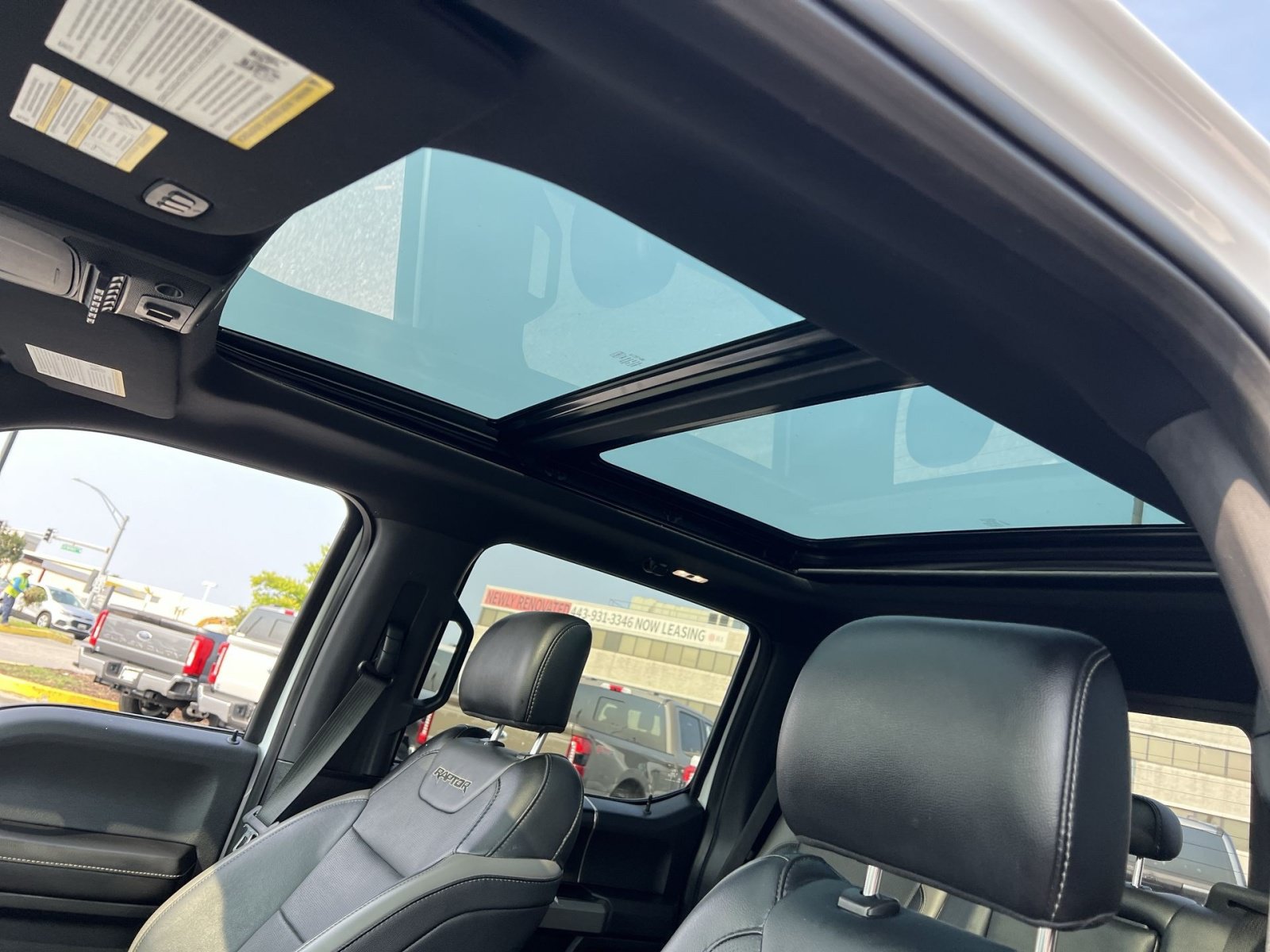Certified 2018 Ford F150 Raptor w/ Equipment Group 802A Luxury AWD/4WD image 23