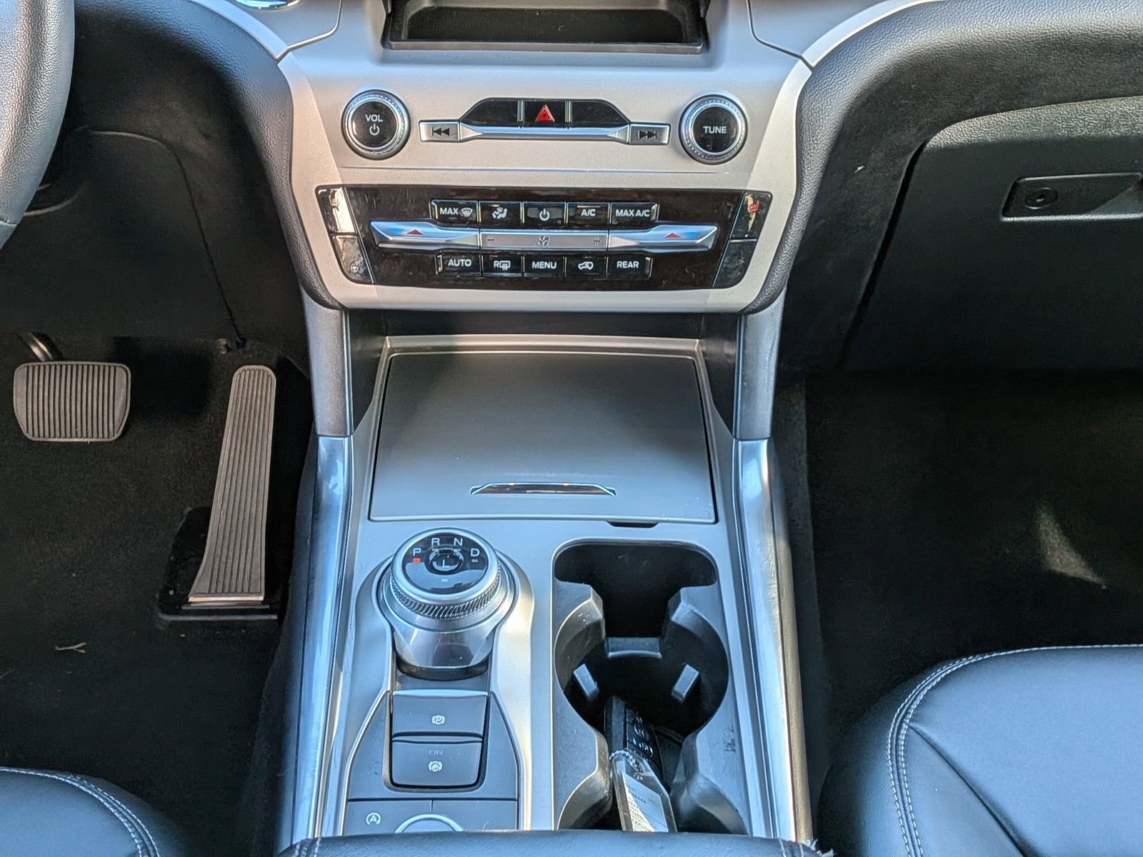 Certified 2023 Ford Explorer XLT w/ Equipment Group 202A image 22