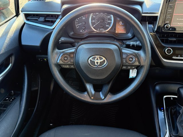 Used 2021 Toyota Corolla LE FWD image 25