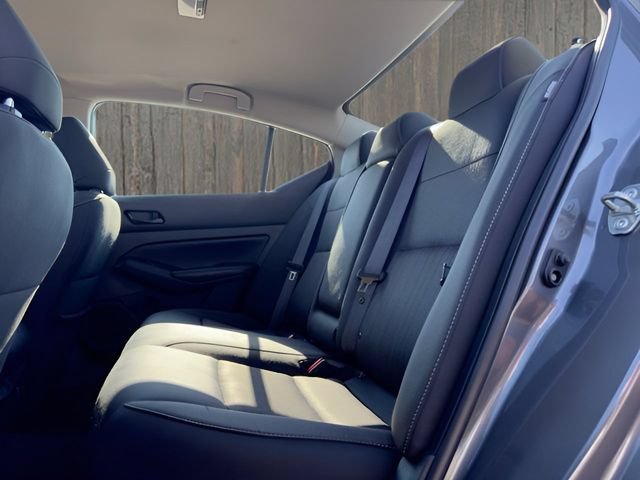 Used 2025 Nissan Altima 2.5 SV FWD image 17