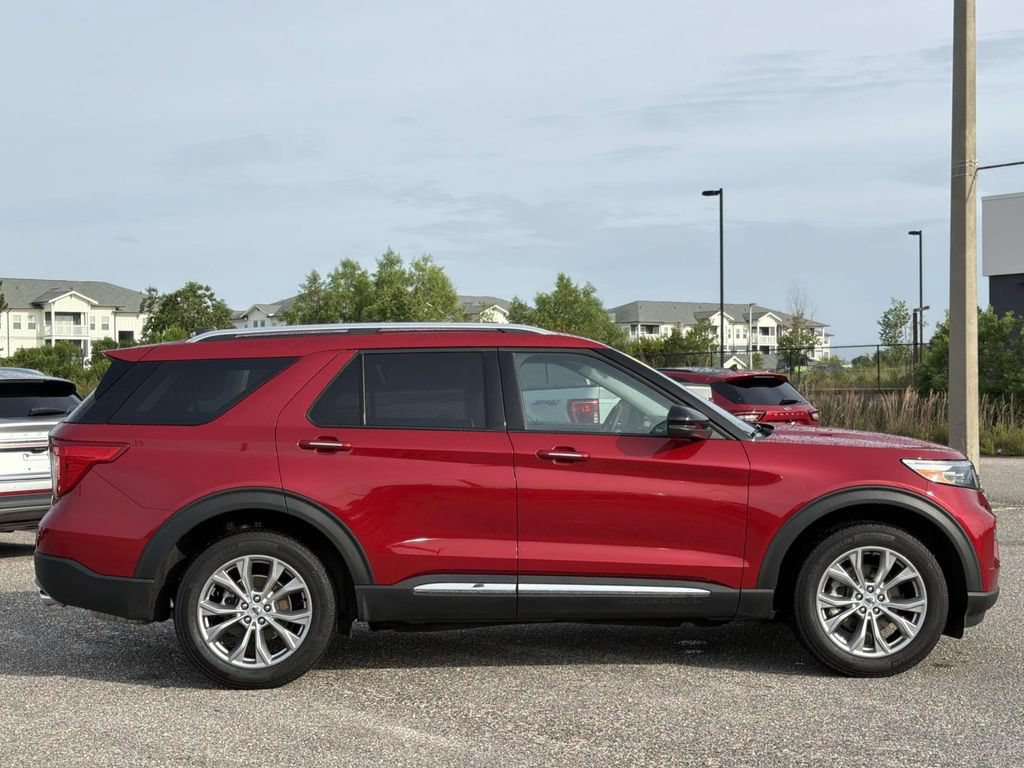 Certified 2023 Ford Explorer Limited w/ Equipment Group 301A AWD/4WD image 3