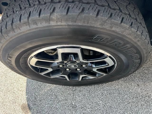 Certified 2024 Ford Bronco Outer Banks AWD/4WD image 4
