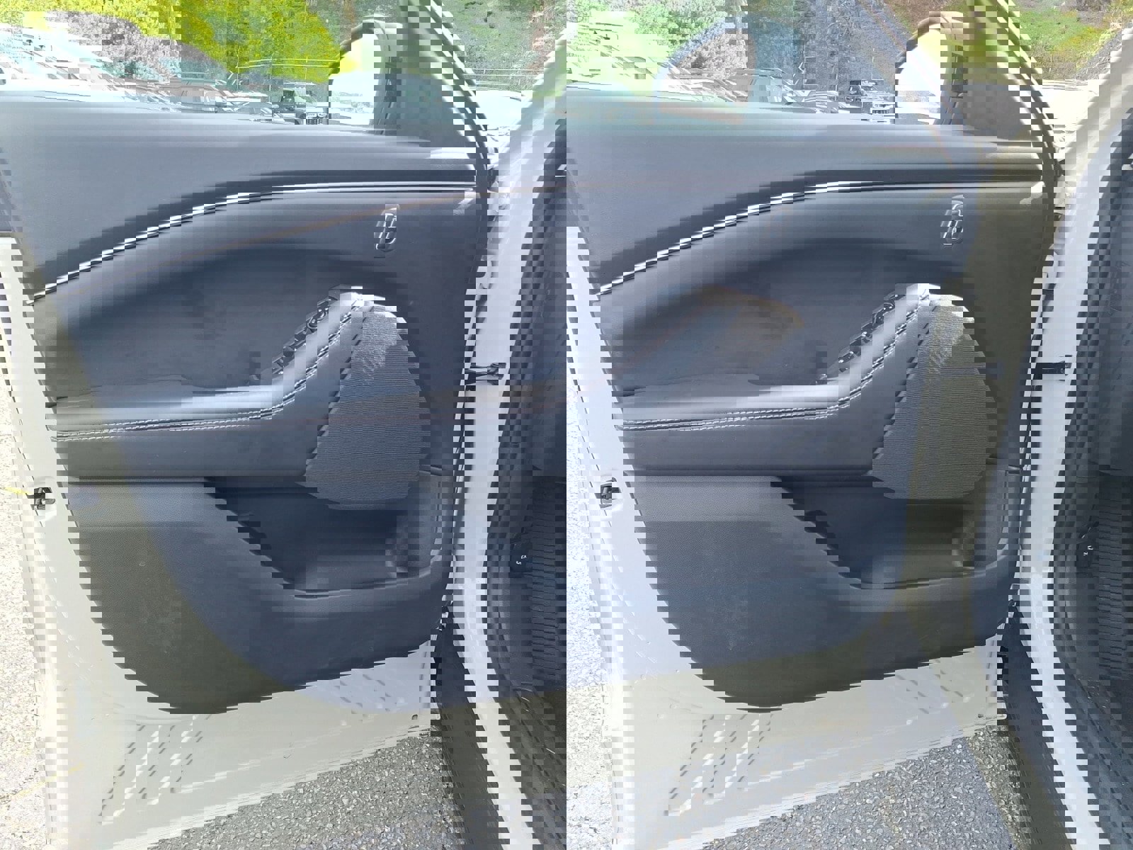 Certified 2025 Ford Mustang Mach-E Select image 9