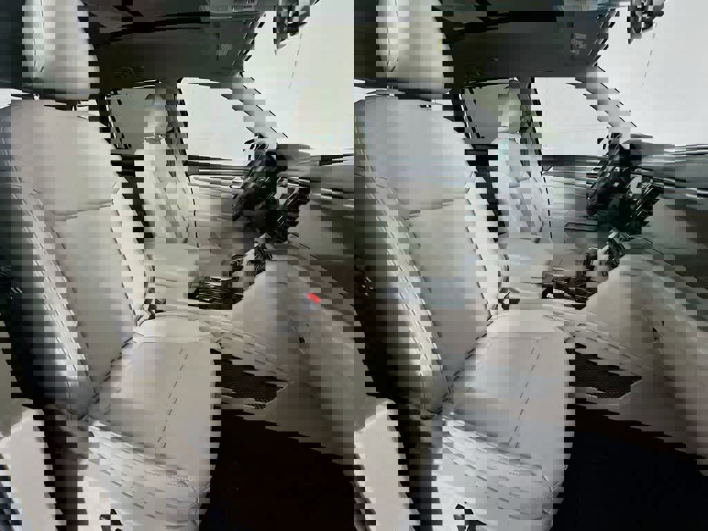 Used 2019 Volkswagen Atlas SEL R-Line image 18