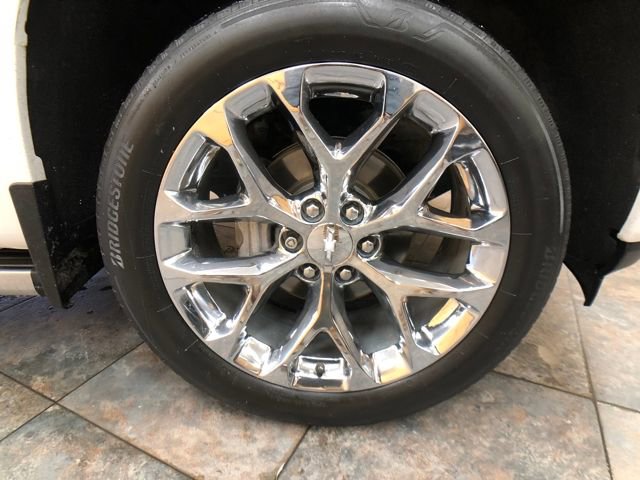 Used 2020 Chevrolet Silverado 1500 High Country w/ Technology Package image 9