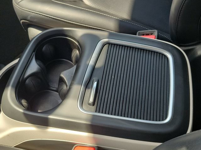 Used 2023 Chrysler Pacifica Touring-L FWD image 31