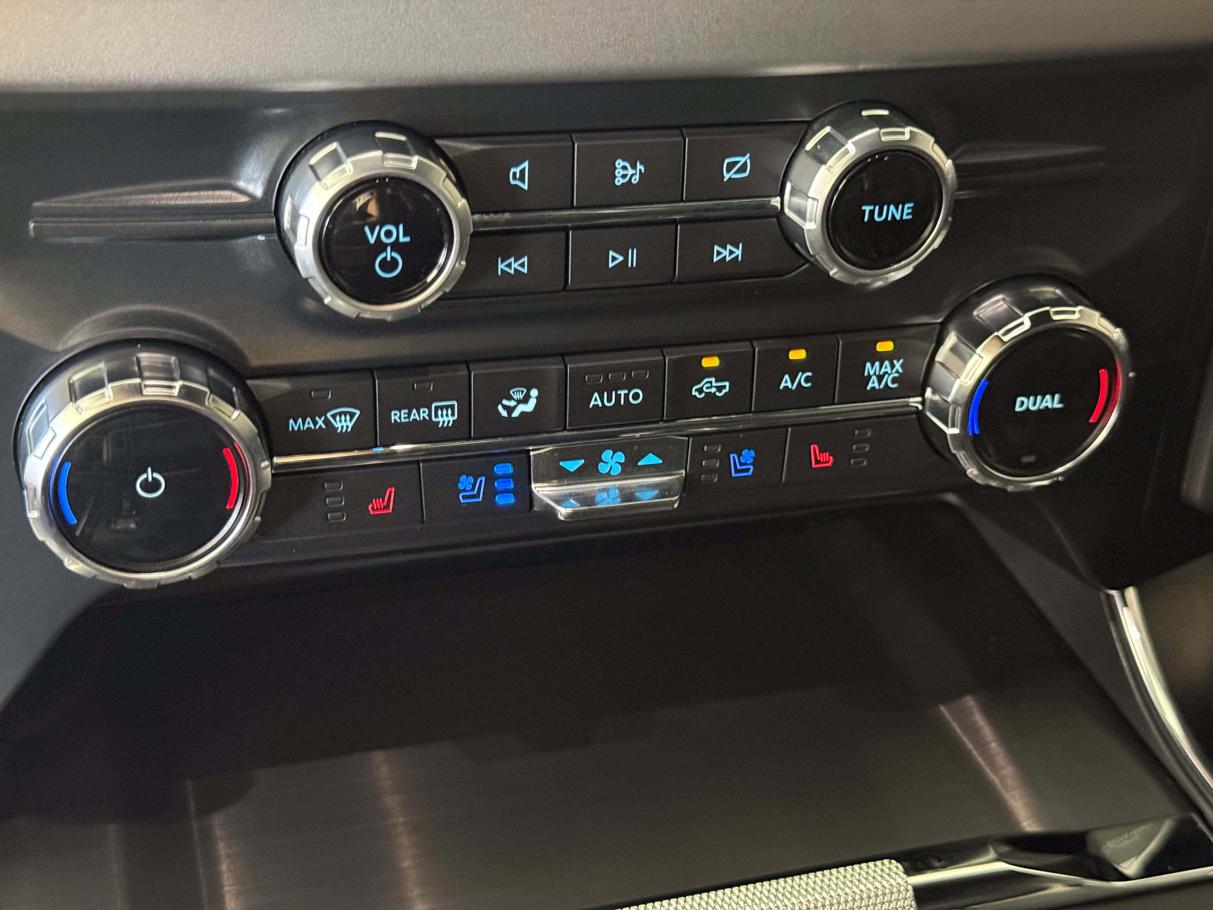 Certified 2022 Ford F150 Raptor w/ Convenience Package AWD/4WD image 22