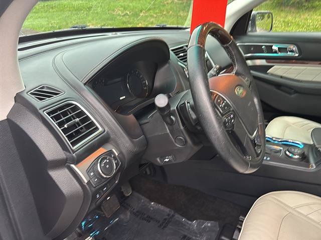 Certified 2017 Ford Explorer Platinum AWD/4WD image 13