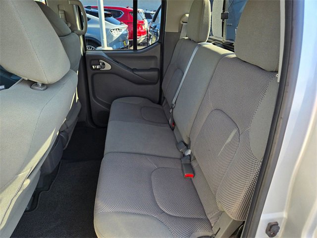 Used 2018 Nissan Frontier SV image 7