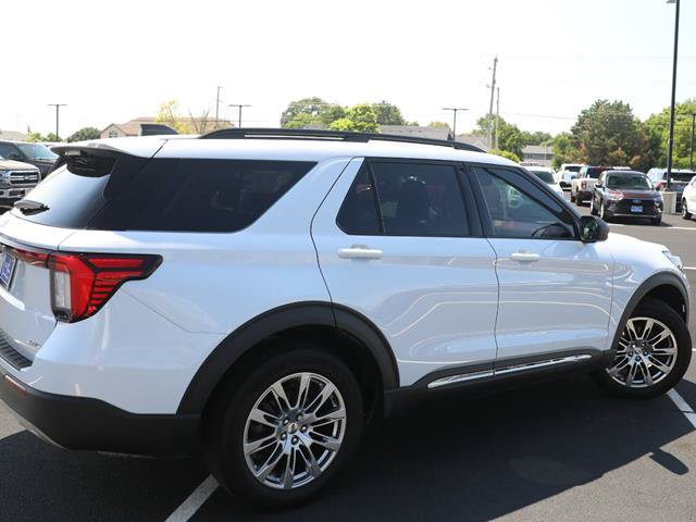 Certified 2025 Ford Explorer Active w/ Active Comfort Package AWD/4WD image 7