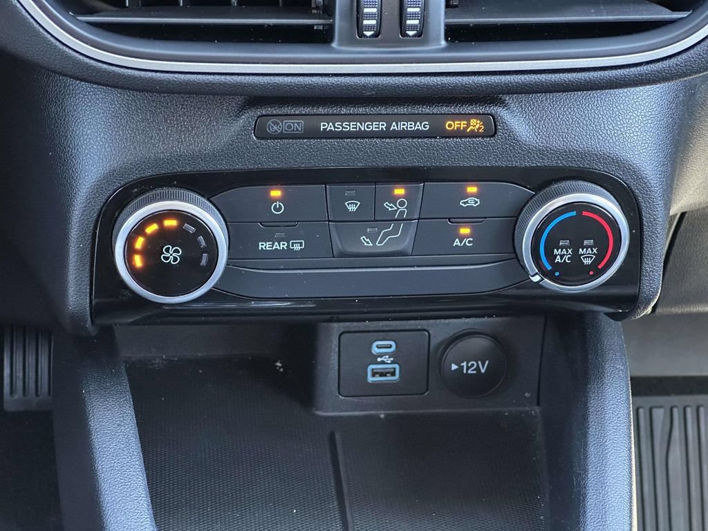 Certified 2022 Ford Escape SE w/ SE Sport Appearance Package AWD/4WD image 19