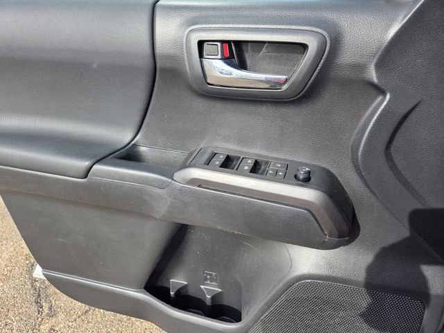 Used 2022 Toyota Tacoma TRD Sport w/ Technology Package image 16