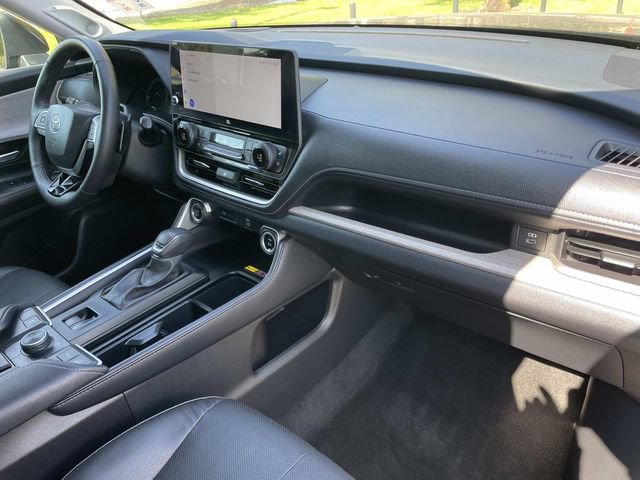 Used 2024 Toyota Grand Highlander AWD image 37