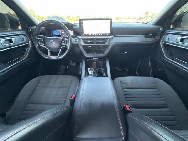 Certified 2025 Ford Explorer ST-Line w/ Premium Package AWD/4WD image 17