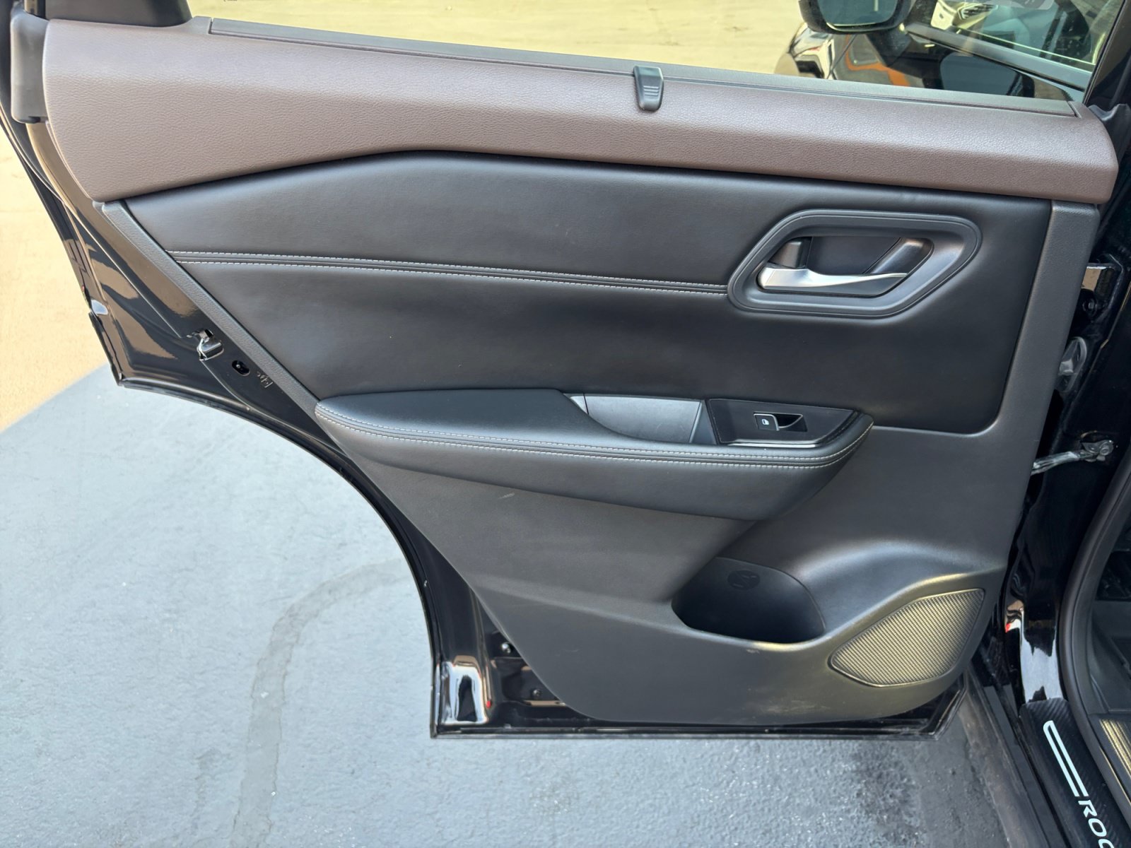Used 2023 Nissan Rogue SL w/ SL Premium Package AWD/4WD image 16