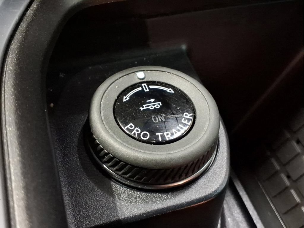 Certified 2025 Ford Expedition Tremor AWD/4WD image 11