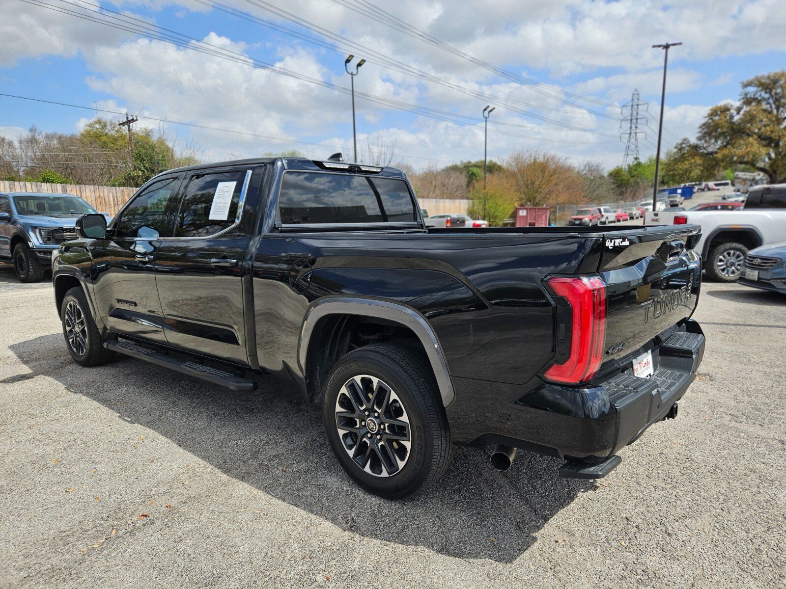 Used 2024 Toyota Tundra Limited AWD/4WD image 5