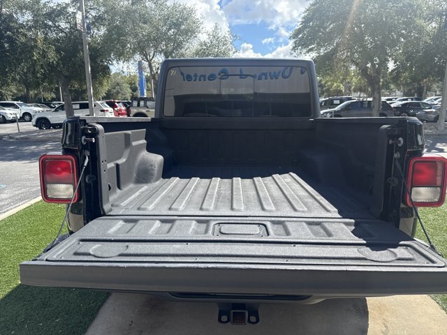 Used 2021 Jeep Gladiator Sport AWD/4WD image 8