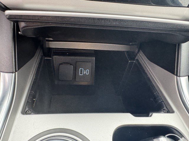 Certified 2023 Ford Explorer XLT w/ Equipment Group 202A image 21