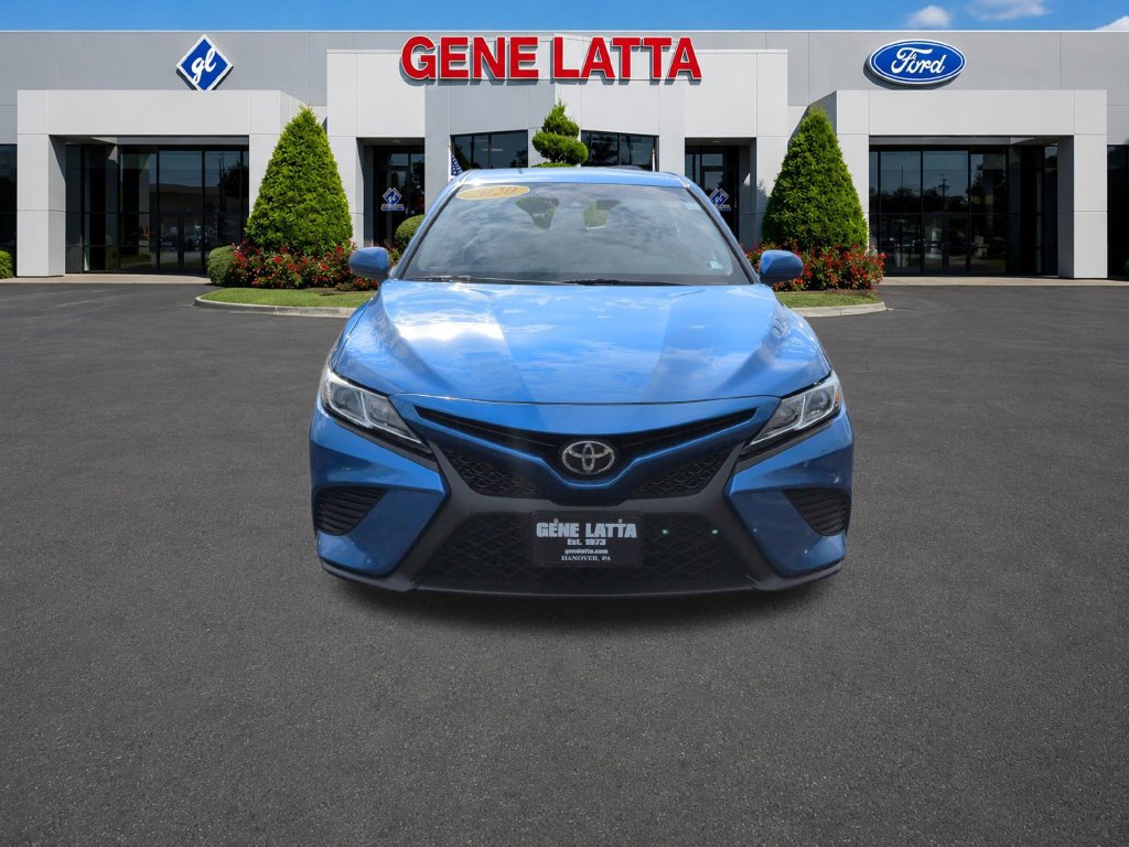 Used 2020 Toyota Camry SE FWD image 2