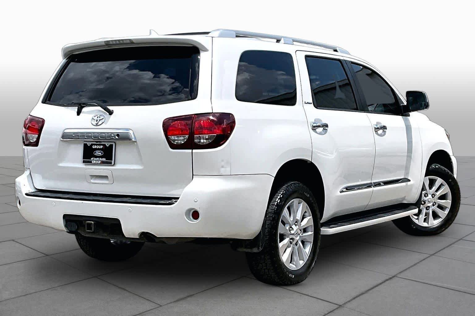 Used 2019 Toyota Sequoia Platinum RWD image 7
