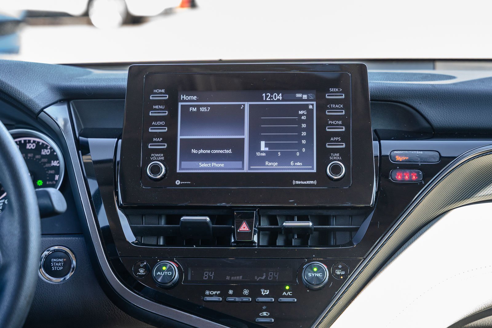 Used 2022 Toyota Camry LE image 29