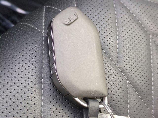 Used 2025 Kia Telluride SX X-Line image 30